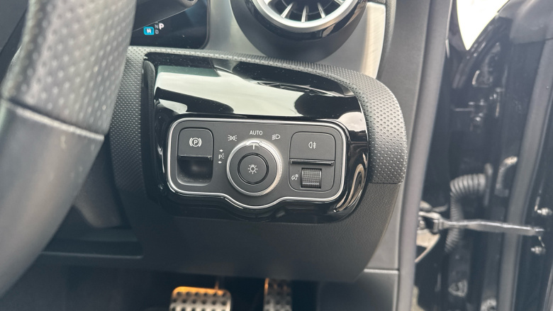 Mercedes-Benz CLA 250e AMG Line Premium Plus 5dr Tip Auto Estate